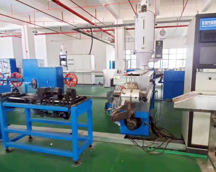 TSD-90/120護(hù)套生產(chǎn)線(xiàn)